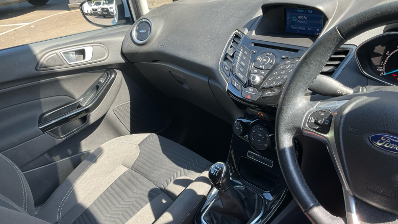 Ford Fiesta 1.0 EcoBoost Zetec 5dr Petrol Hatchback